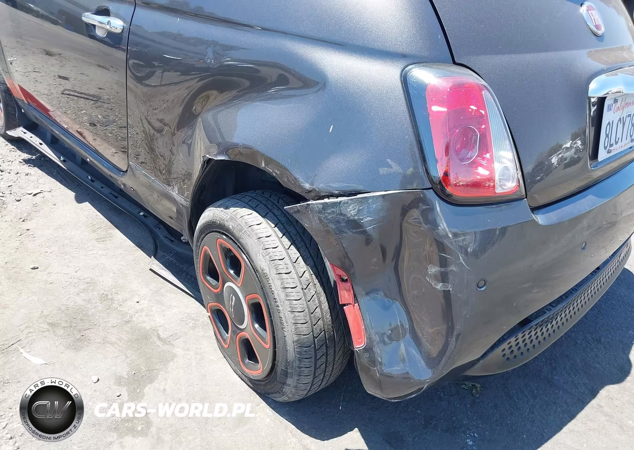 2016 Fiat 500E Battery Electric VIN:3C3CFFGE6GT121973 - 6
