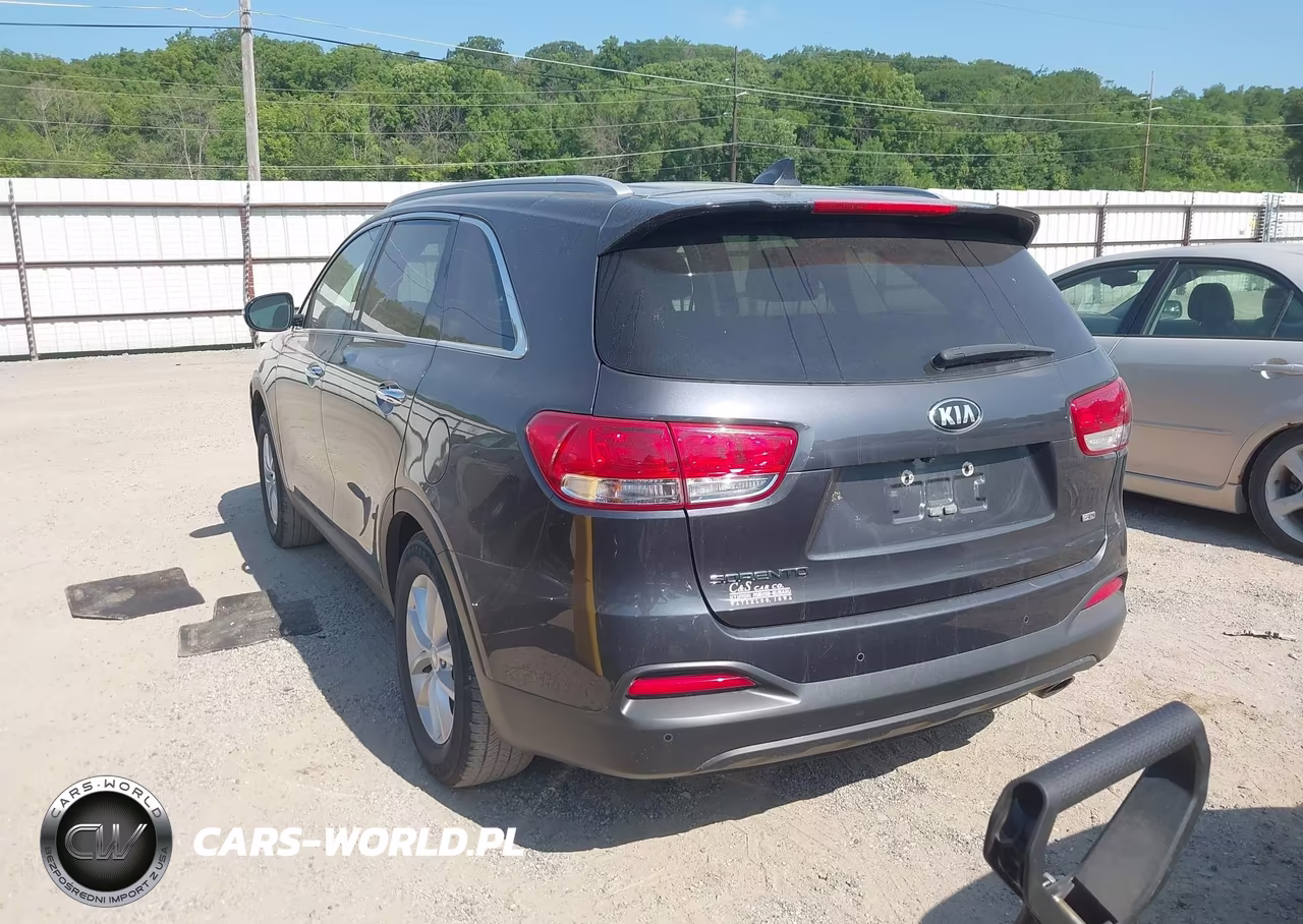 2018 Kia Sorento 2.4L Lx VIN:5XYPG4A32JG368024 - 3