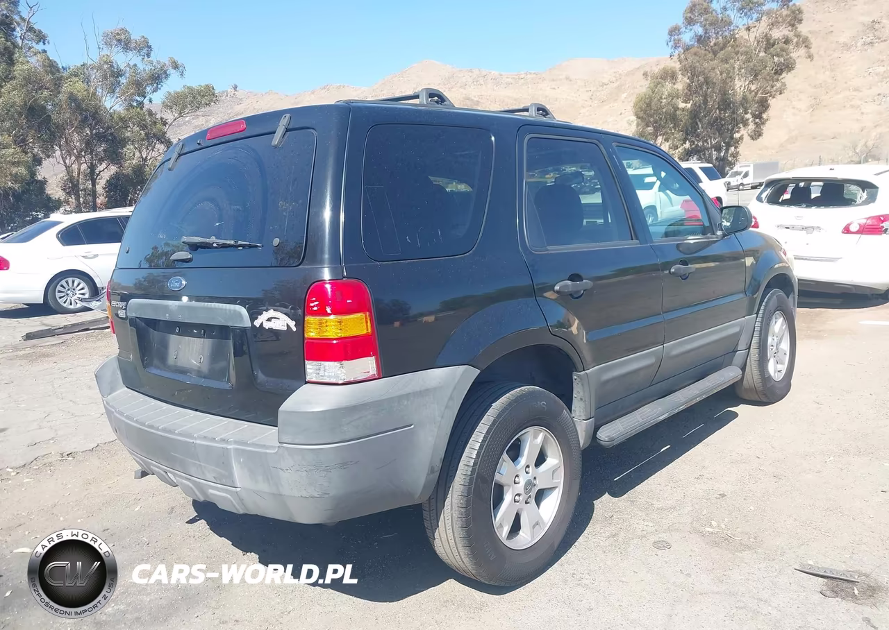 2005 Ford Escape Xlt VIN:1FMYU03155KB17026 - 4