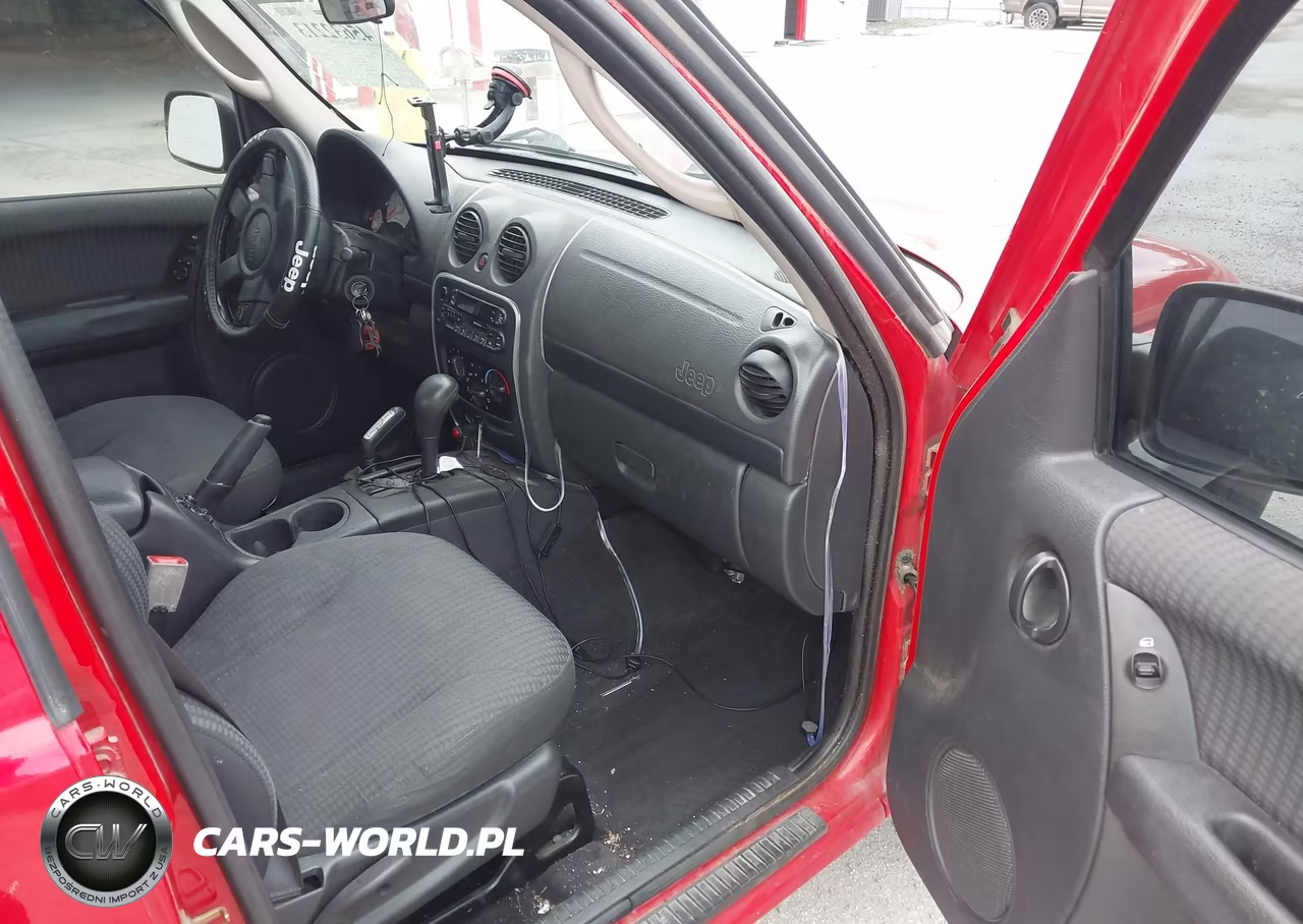 2002 Jeep Liberty Sport VIN:1J4GL48KX2W243036 - 5