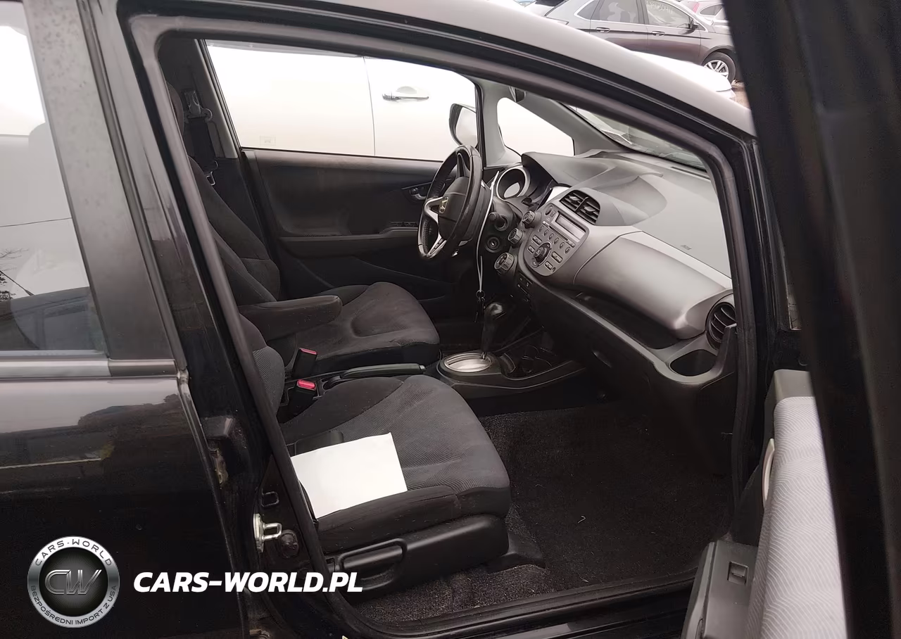 2010 Honda Fit Sport VIN:JHMGE8H48AC005113 - 5