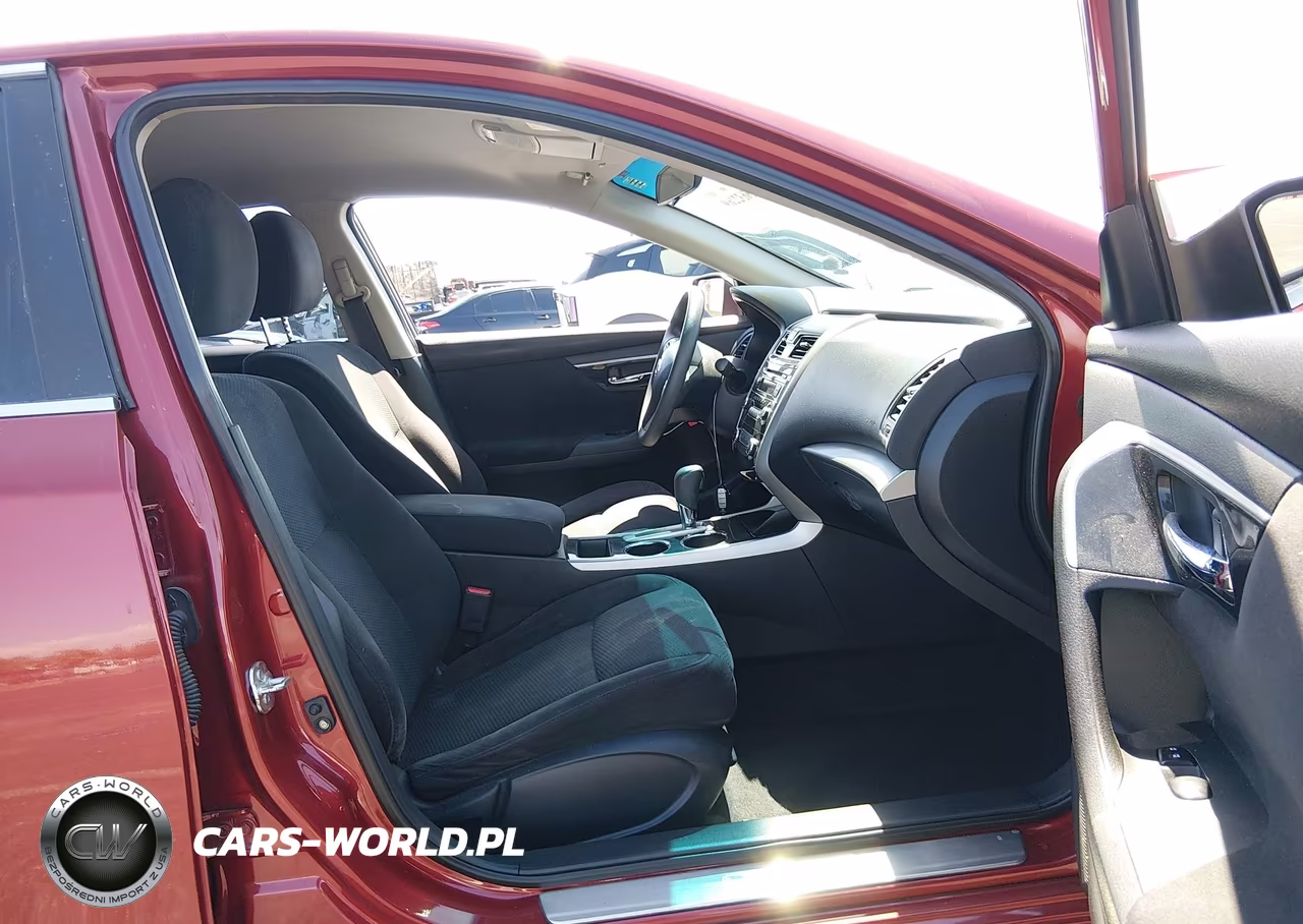 2014 Nissan Altima 2.5 S VIN:1N4AL3AP7EN210667 - 5