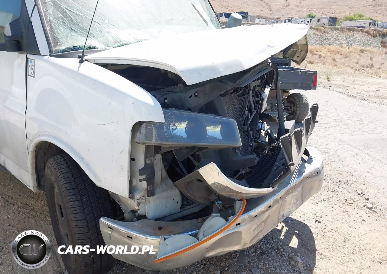 2017 Chevrolet Express Cutaway Work Van VIN:1GB0GRFG0H1154416 - 20