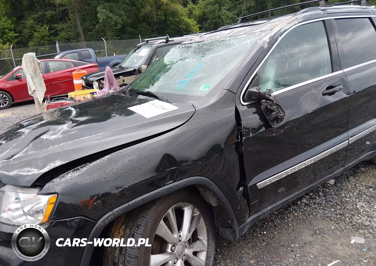 2013 Jeep Grand Cherokee Laredo VIN:1C4RJFAG3DC631008 - 11