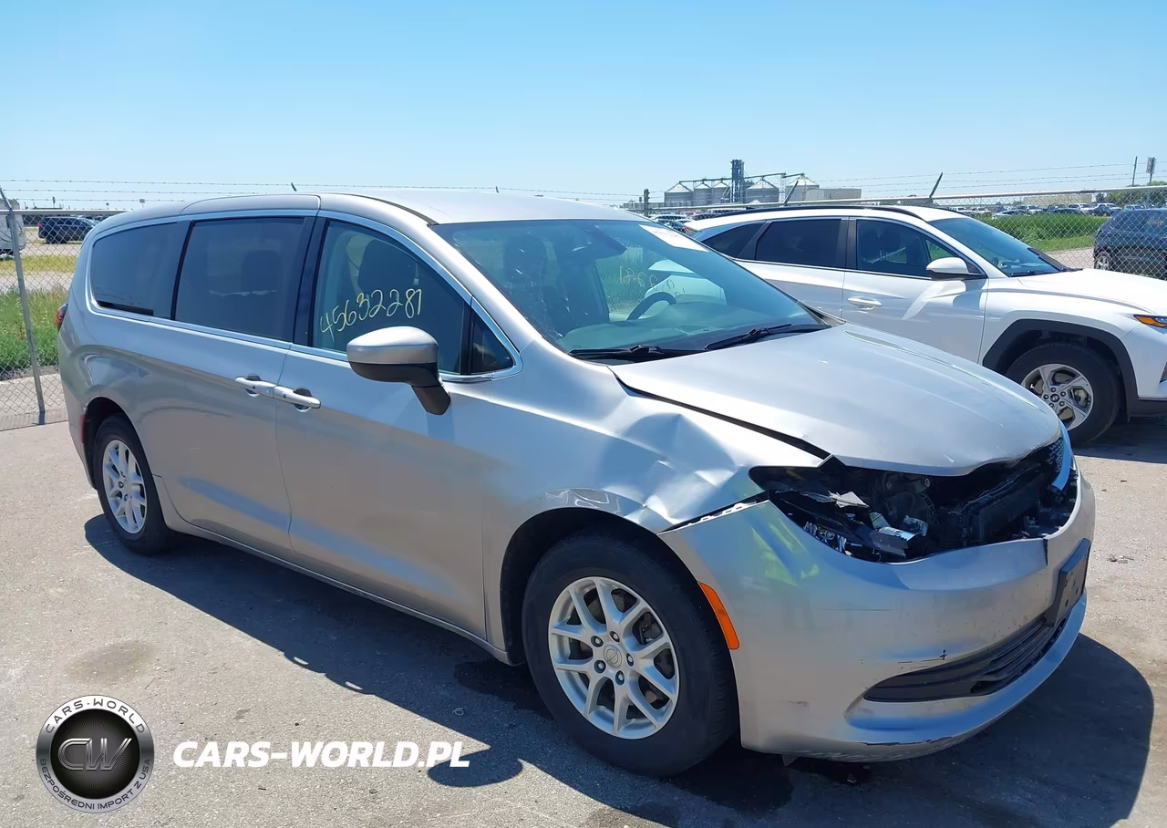 2017 Chrysler Pacifica Touring – zdjęcie 1 z 17