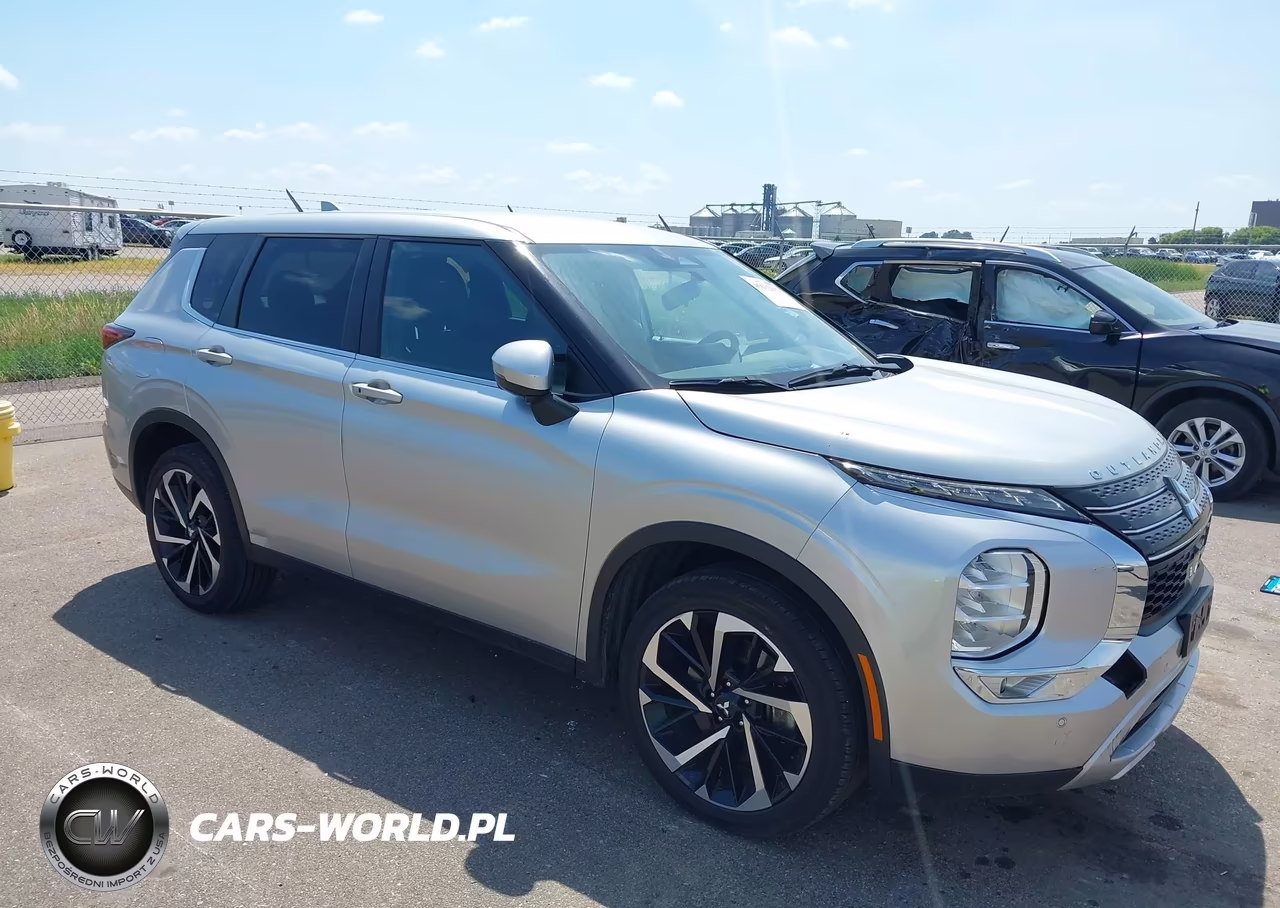 2023 Mitsubishi Outlander Se 2.5 2Wd-Se Black Edition 2Wd-Se Special Edition 2Wd – zdjęcie 1 z 17