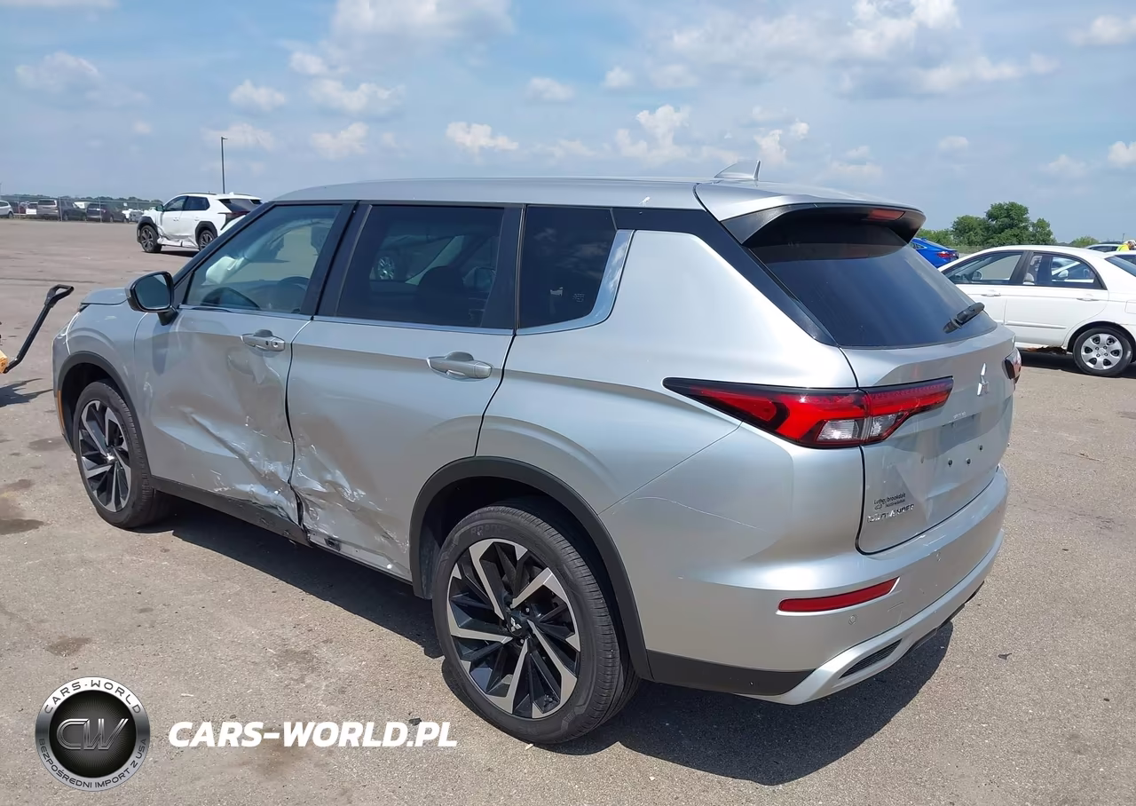 2023 Mitsubishi Outlander Se 2.5 2Wd-Se Black Edition 2Wd-Se Special Edition 2Wd VIN:JA4J3UA88PZ012677 - 3