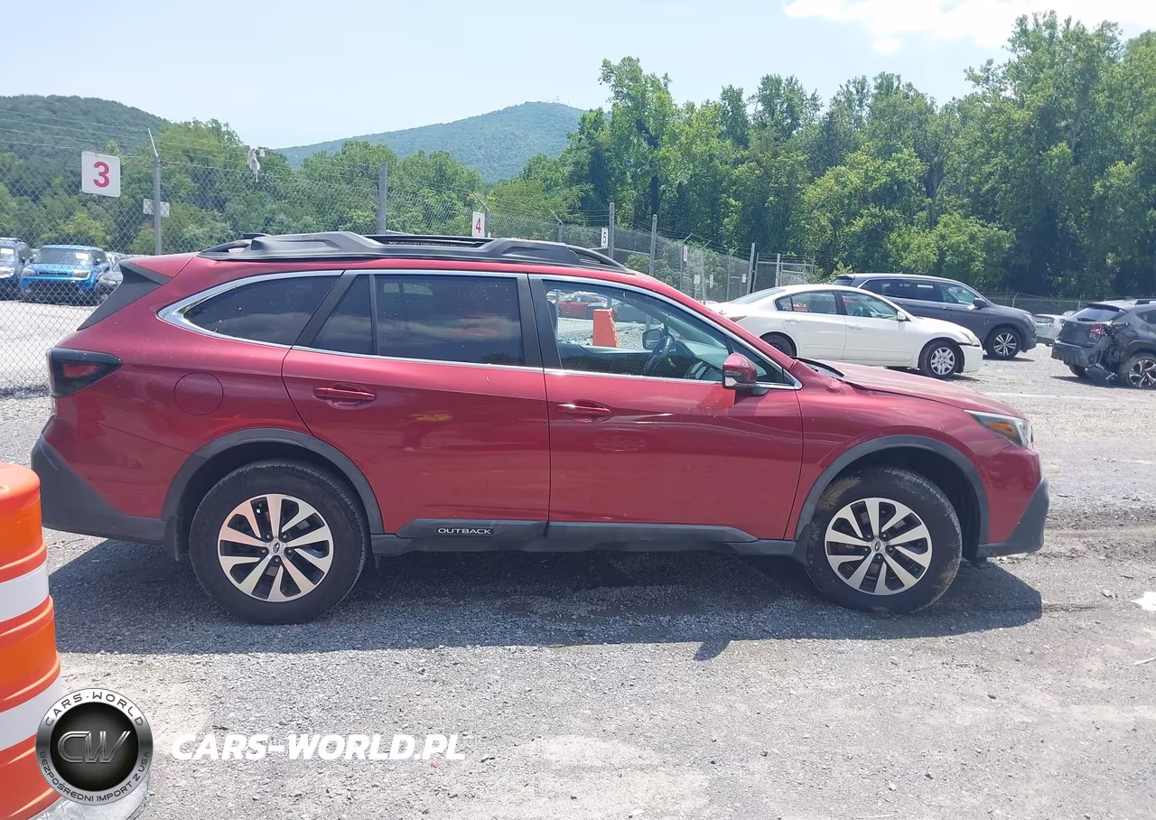 2020 Subaru Outback Premium VIN:4S4BTACCXL3112105 - 13