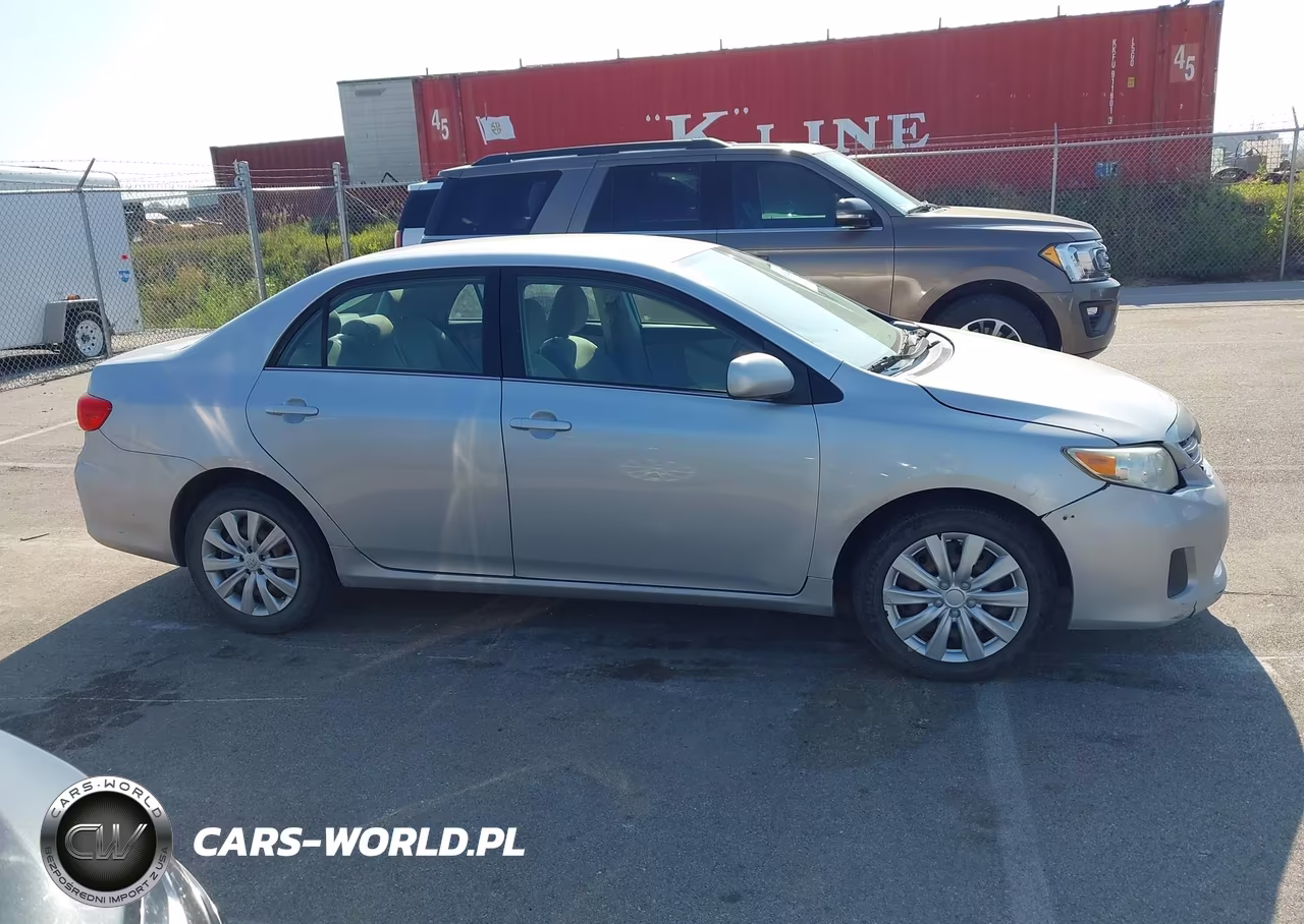 2013 Toyota Corolla Le VIN:5YFBU4EE4DP075272 - 13