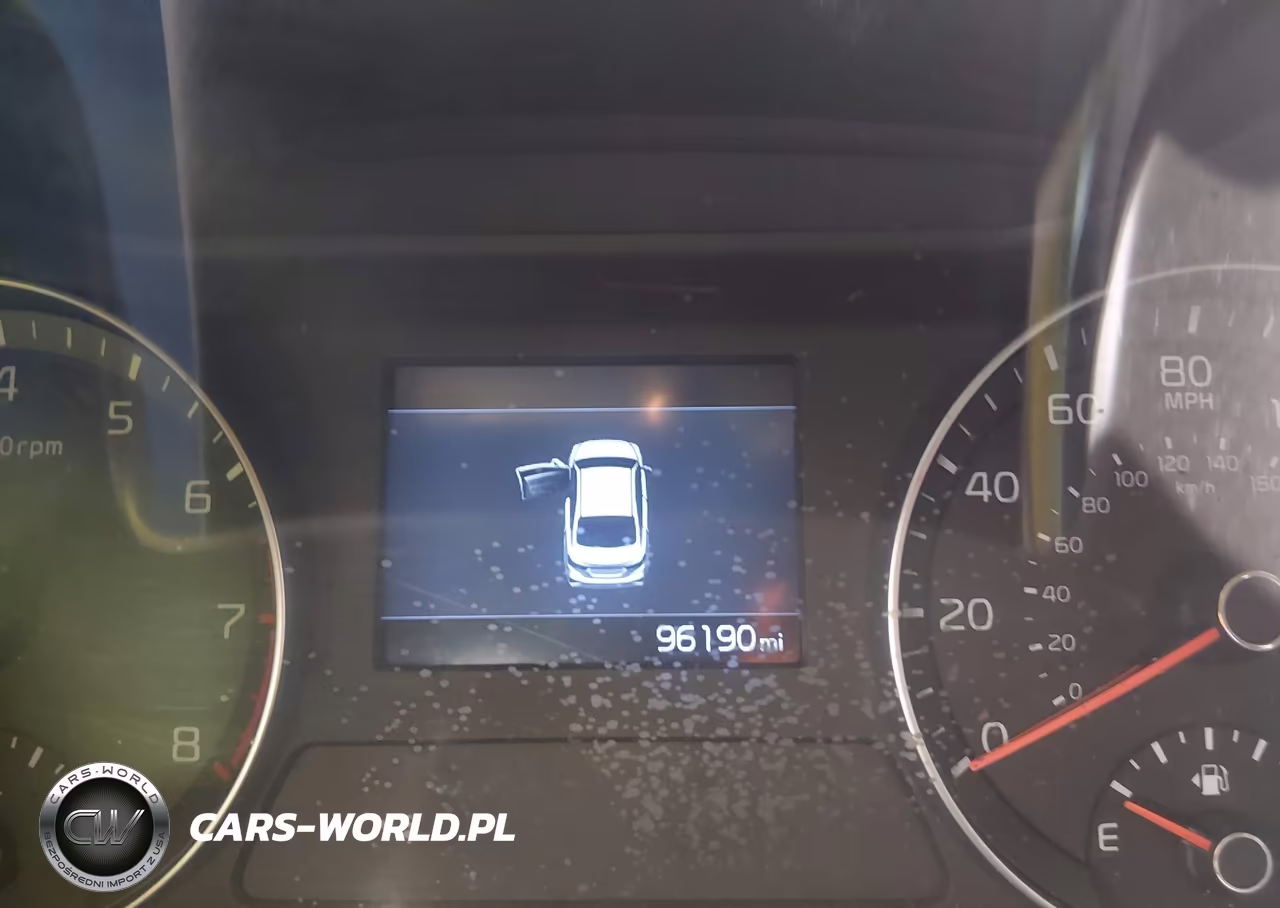 2019 Kia Forte Lxs VIN:3KPF24AD4KE031100 - 16