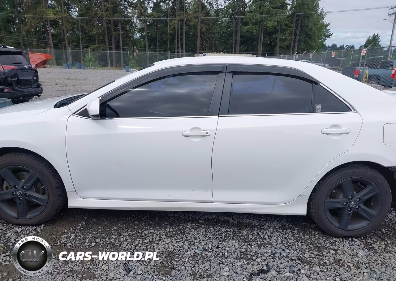 2014 Toyota Camry Se VIN:4T1BF1FK3EU401544 - 15