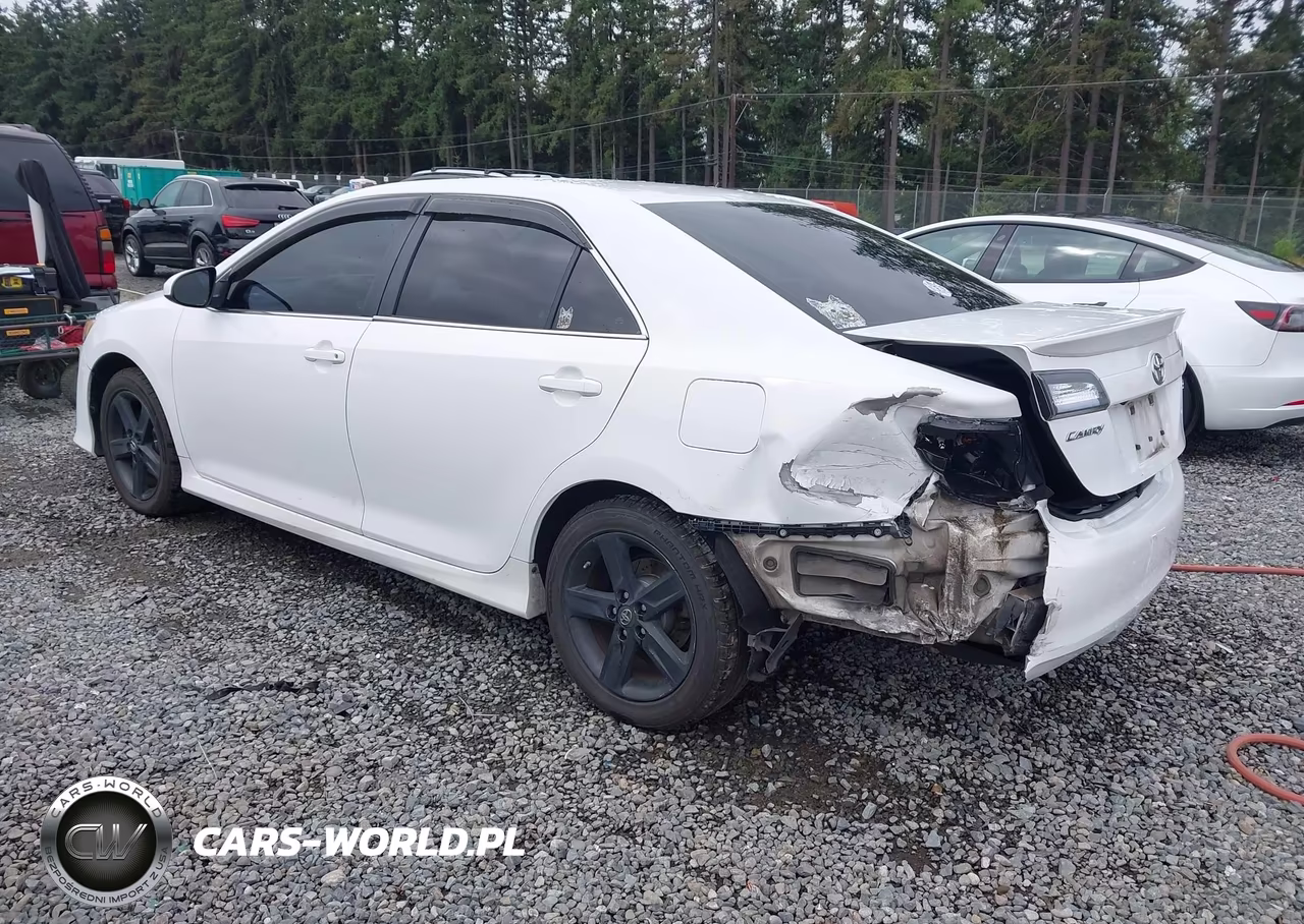 2014 Toyota Camry Se VIN:4T1BF1FK3EU401544 - 3