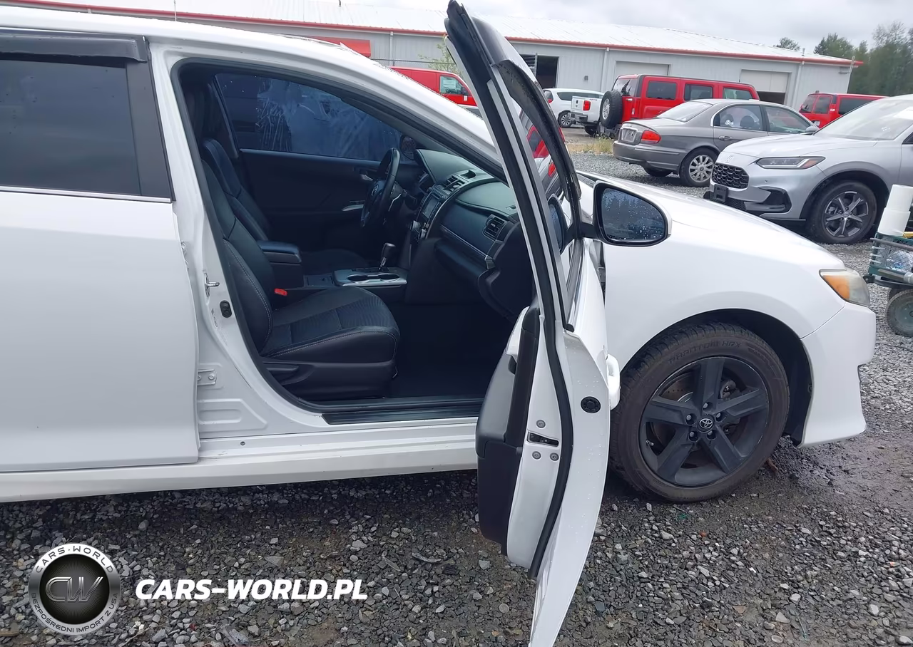 2014 Toyota Camry Se VIN:4T1BF1FK3EU401544 - 5