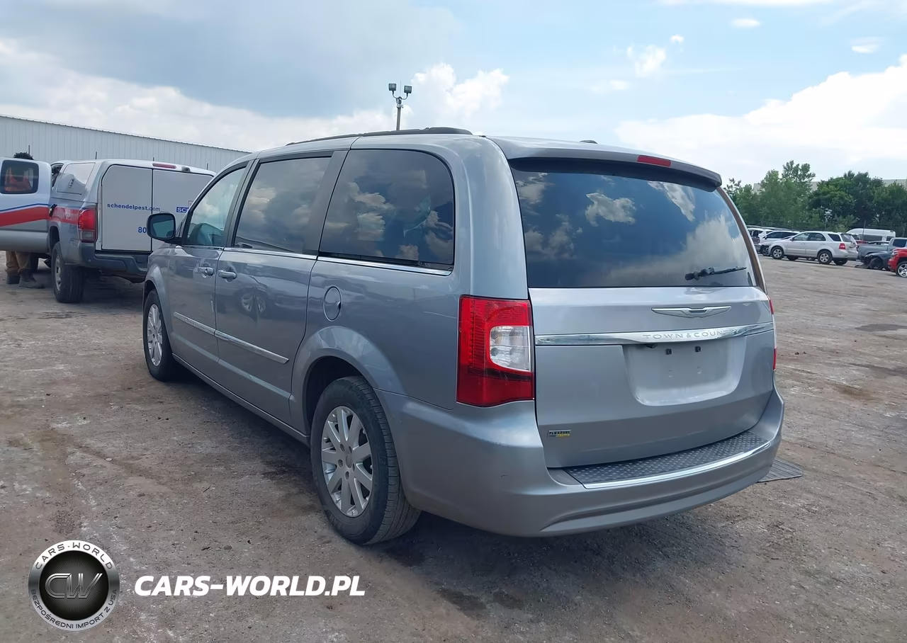 2016 Chrysler Town & Country Touring VIN:2C4RC1BG4GR296087 - 3