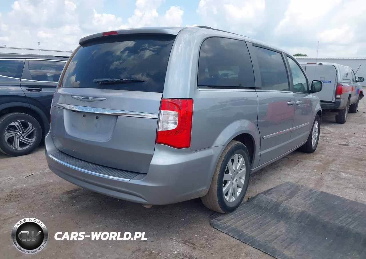 2016 Chrysler Town & Country Touring VIN:2C4RC1BG4GR296087 - 4