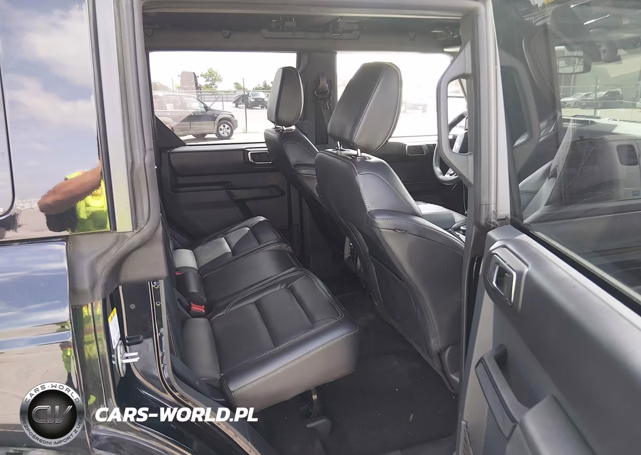2025 Ford Bronco Outer Banks VIN:1FMDE8BH2SLB08489 - 8