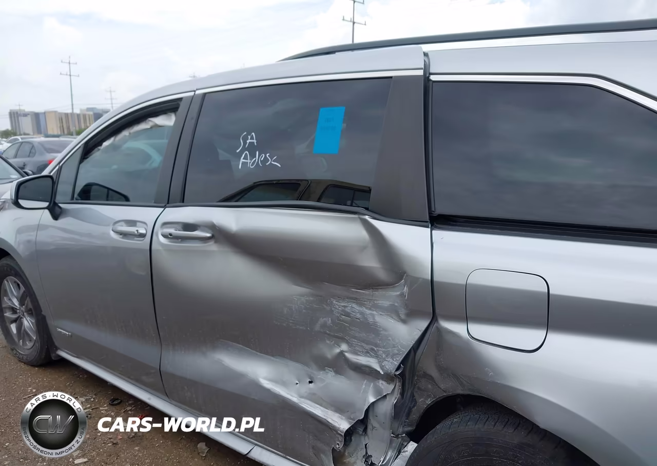 2021 Toyota Sienna Le VIN:5TDKRKEC8MS052962 - 18