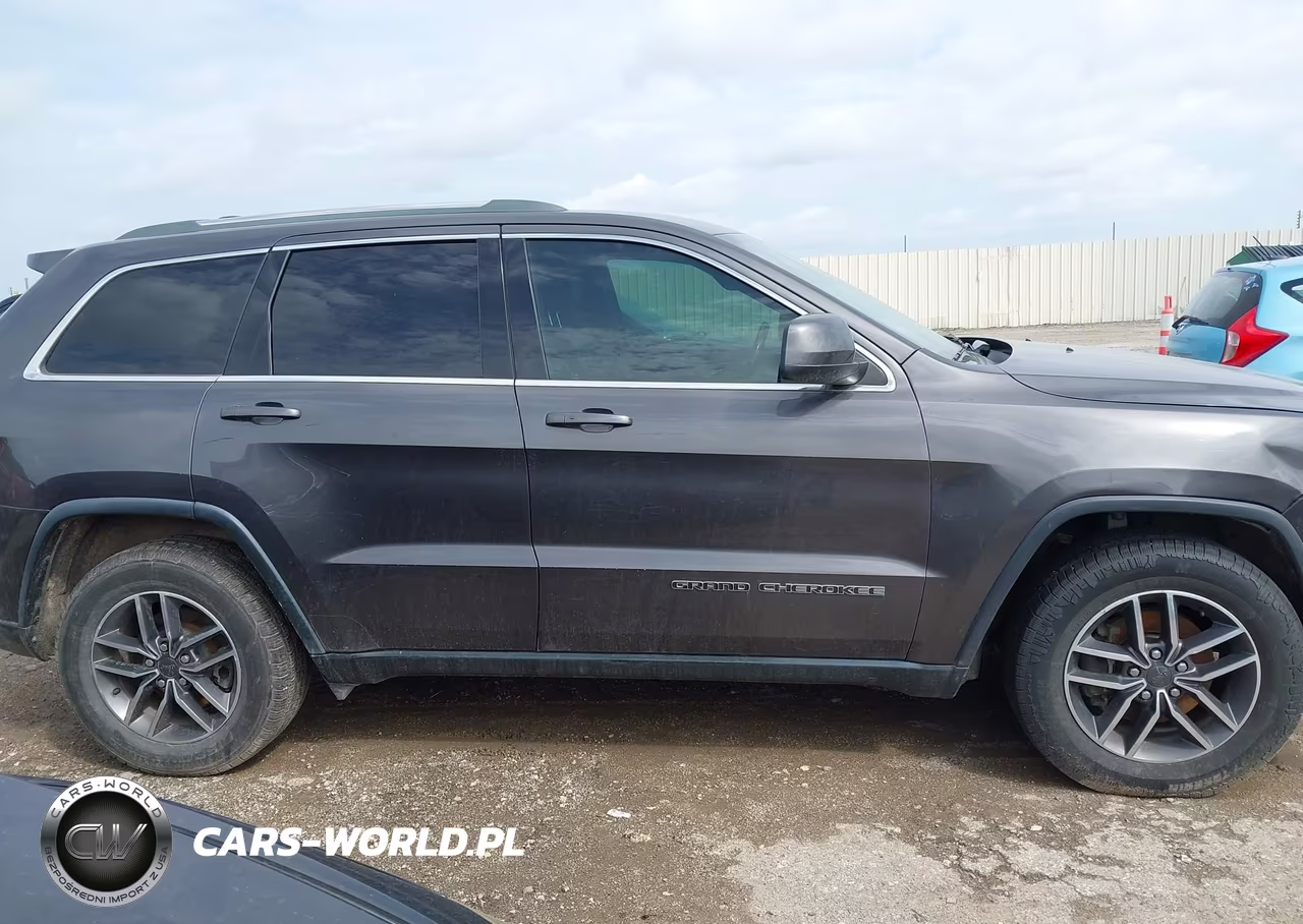 2019 Jeep Grand Cherokee Laredo E 4X2 VIN:1C4RJEAG9KC805526 - 16