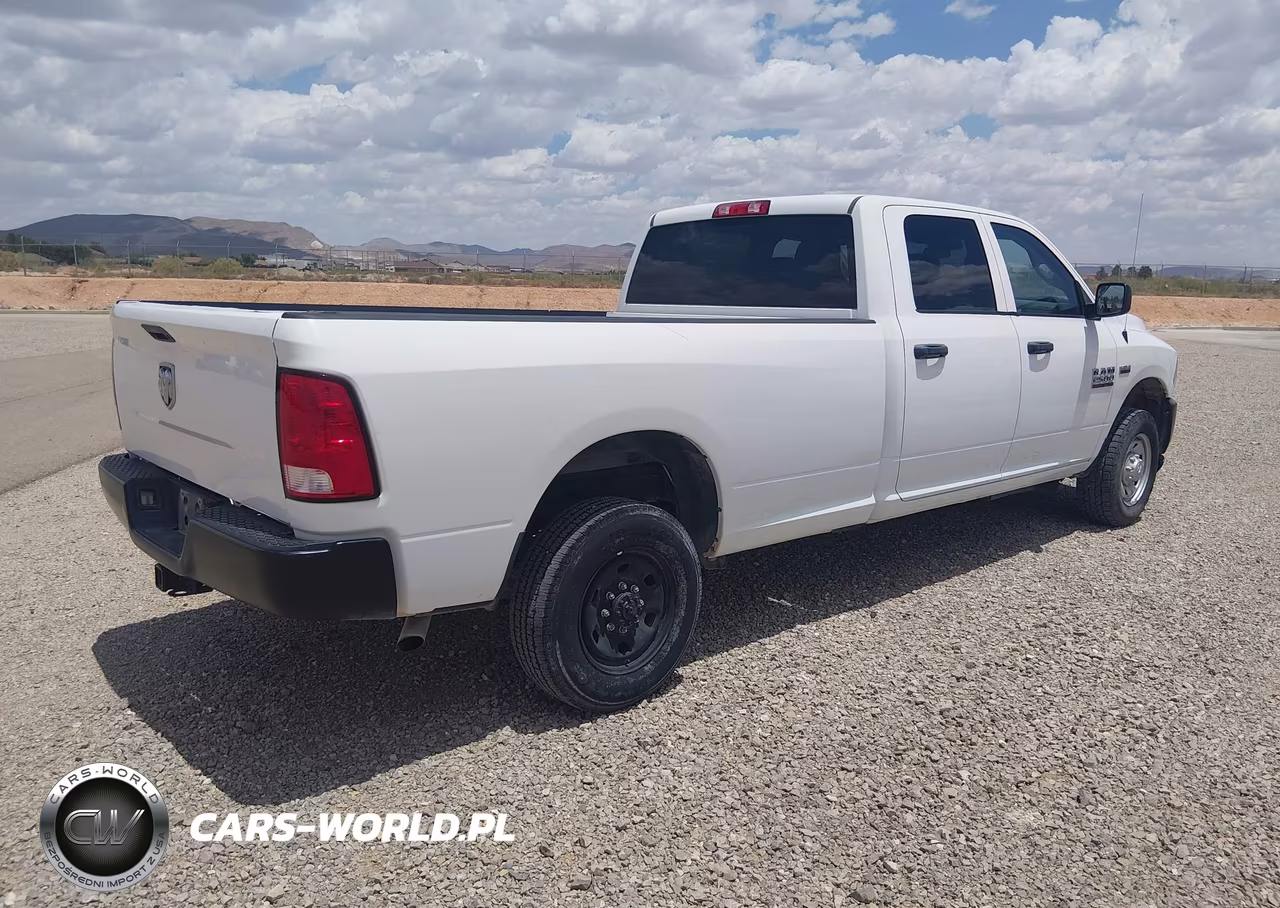 2018 Ram 2500 VIN:3C6TR4HT4JG361678 - 4