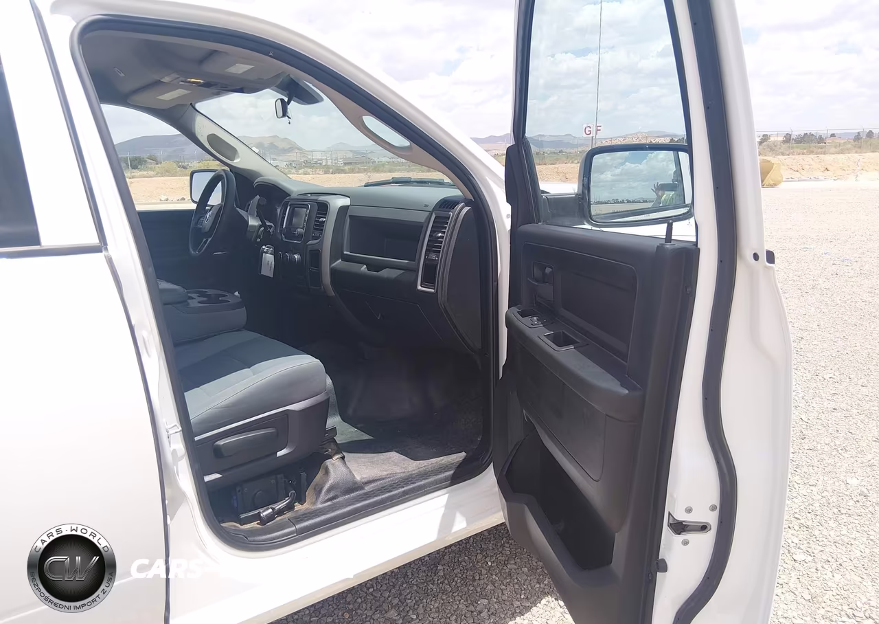 2018 Ram 2500 VIN:3C6TR4HT4JG361678 - 5