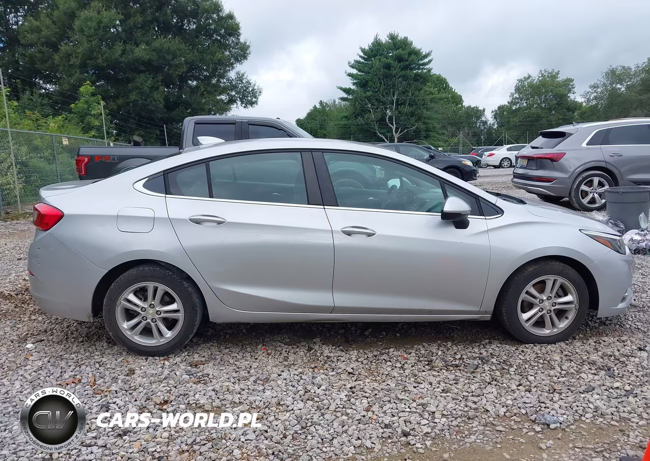 2018 Chevrolet Cruze Lt Auto VIN:1G1BE5SM7J7221507 - 13