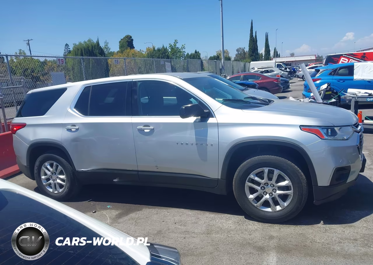 2018 Chevrolet Traverse Ls VIN:1GNERFKW7JJ123474 - 13