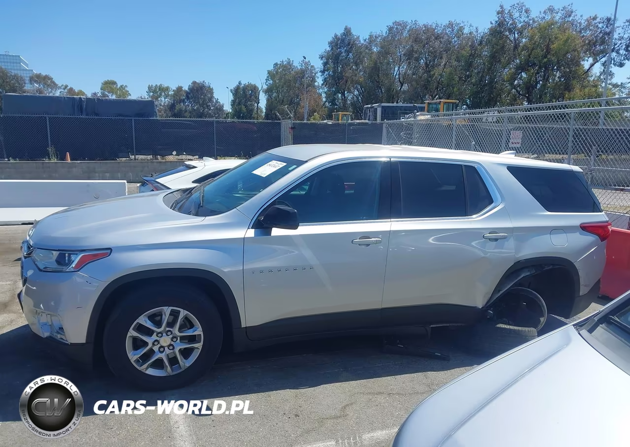 2018 Chevrolet Traverse Ls VIN:1GNERFKW7JJ123474 - 14