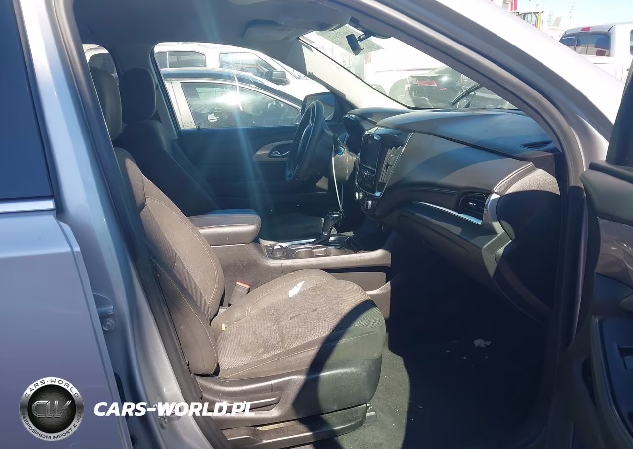 2018 Chevrolet Traverse Ls VIN:1GNERFKW7JJ123474 - 5