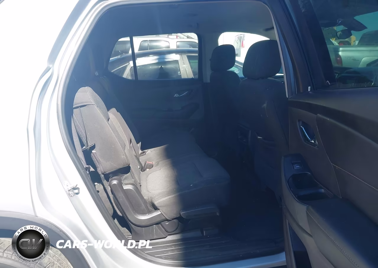 2018 Chevrolet Traverse Ls VIN:1GNERFKW7JJ123474 - 8