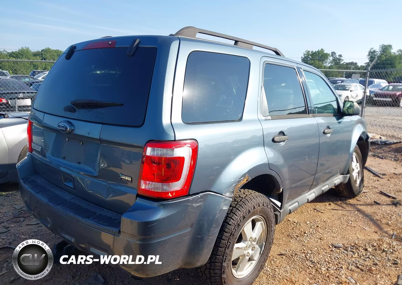 2011 Ford Escape Xlt VIN:1FMCU9DG5BKB10588 - 4