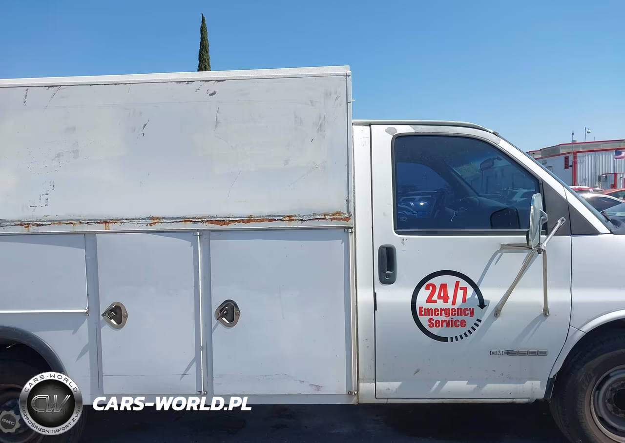 2002 GMC Savana Cutaway Standard VIN:1GDHG31R821195321 - 13