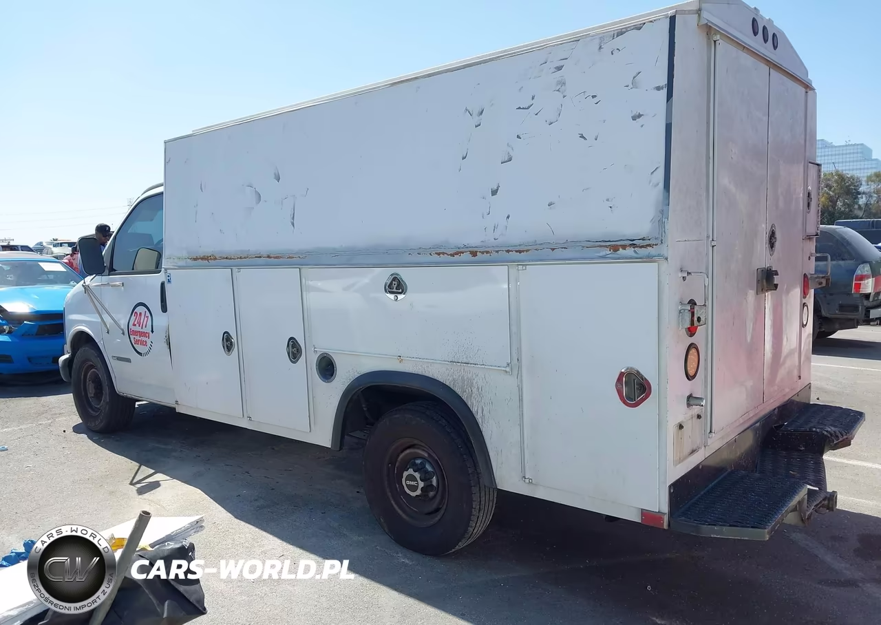 2002 GMC Savana Cutaway Standard VIN:1GDHG31R821195321 - 3