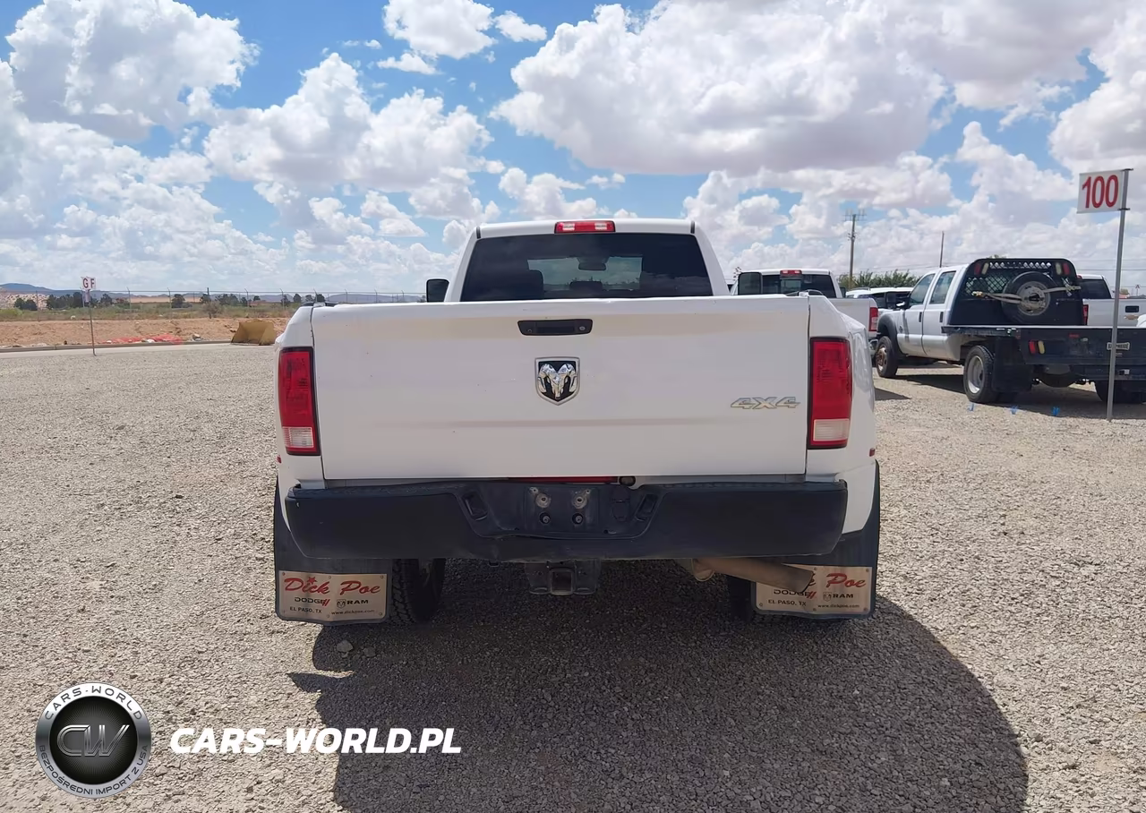 2018 Ram 3500 Tradesman 4X4 8' Box VIN:3C63RRGJ1JG412583 - 17