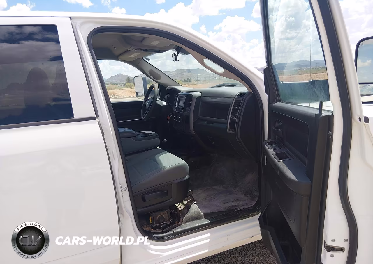 2018 Ram 3500 Tradesman 4X4 8' Box VIN:3C63RRGJ1JG412583 - 5