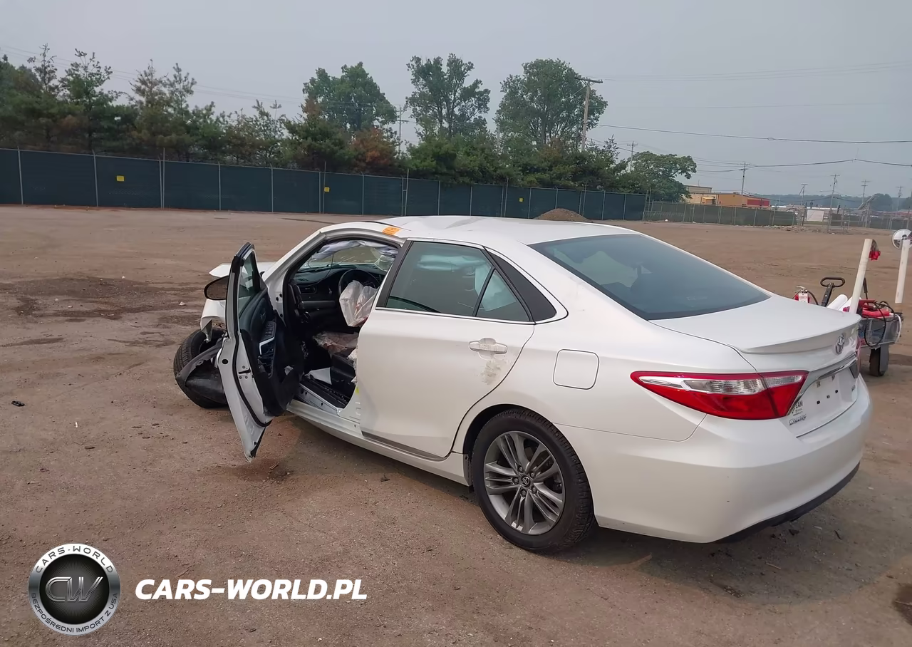 2017 Toyota Camry Se VIN:4T1BF1FKXHU387095 - 3