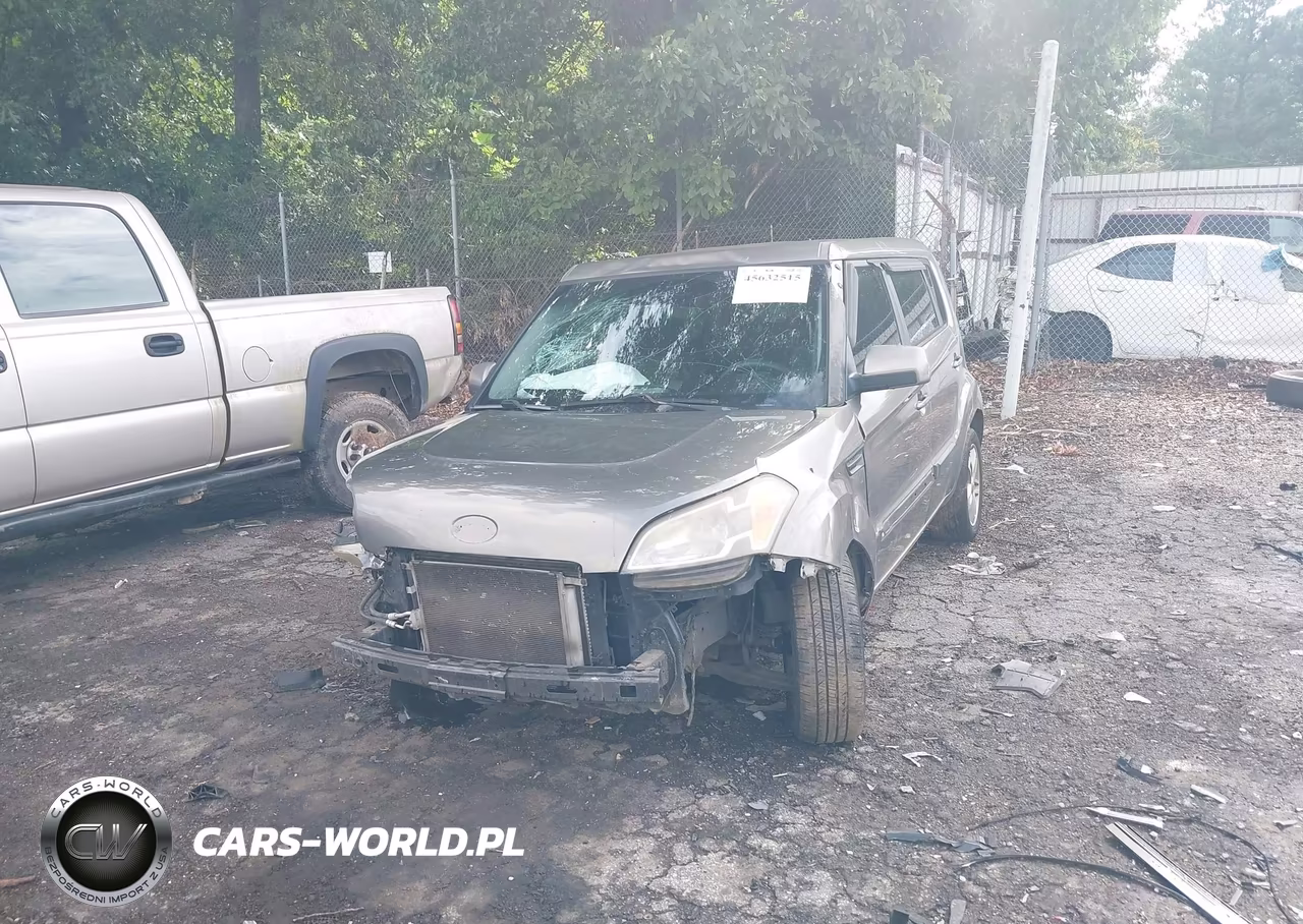 2011 Kia Soul + VIN:KNDJT2A24B7234028 - 6