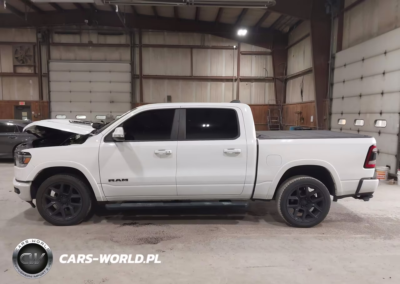2020 Ram 1500 Laramie 4X4 5'7 Box VIN:1C6SRFJTXLN237233 - 14
