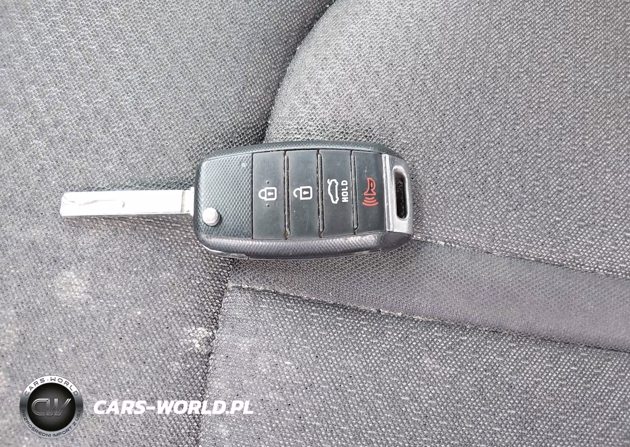 2017 Kia Optima Lx VIN:5XXGT4L32HG169613 - 11