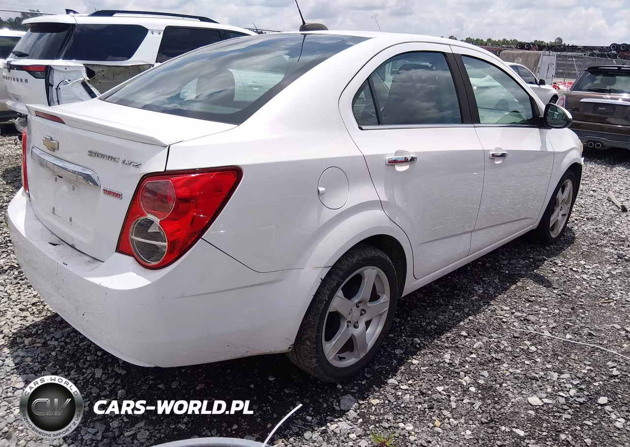 2015 Chevrolet Sonic Ltz Auto VIN:1G1JE5SB0F4109022 - 4