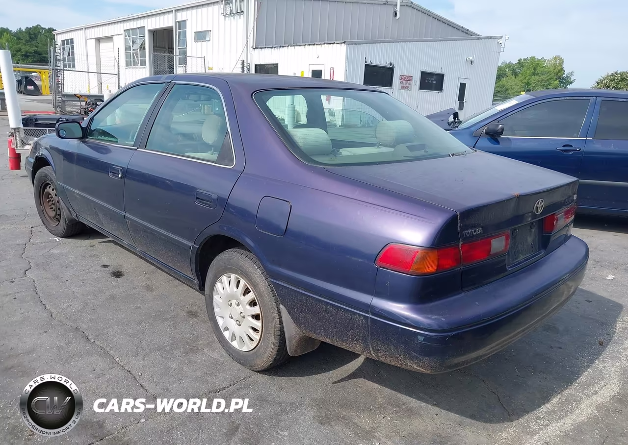 1999 Toyota Camry Le VIN:4T1BG22K5XU408863 - 3