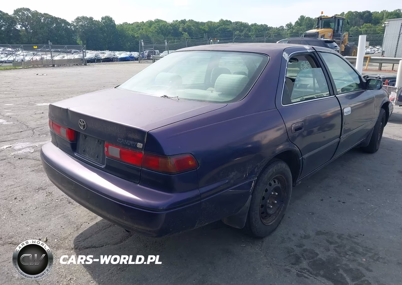 1999 Toyota Camry Le VIN:4T1BG22K5XU408863 - 4