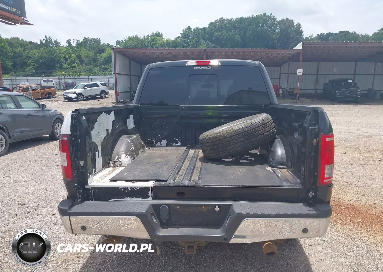 2015 Ford F-150 Xlt VIN:1FTEW1CP7FKE67982 - 16