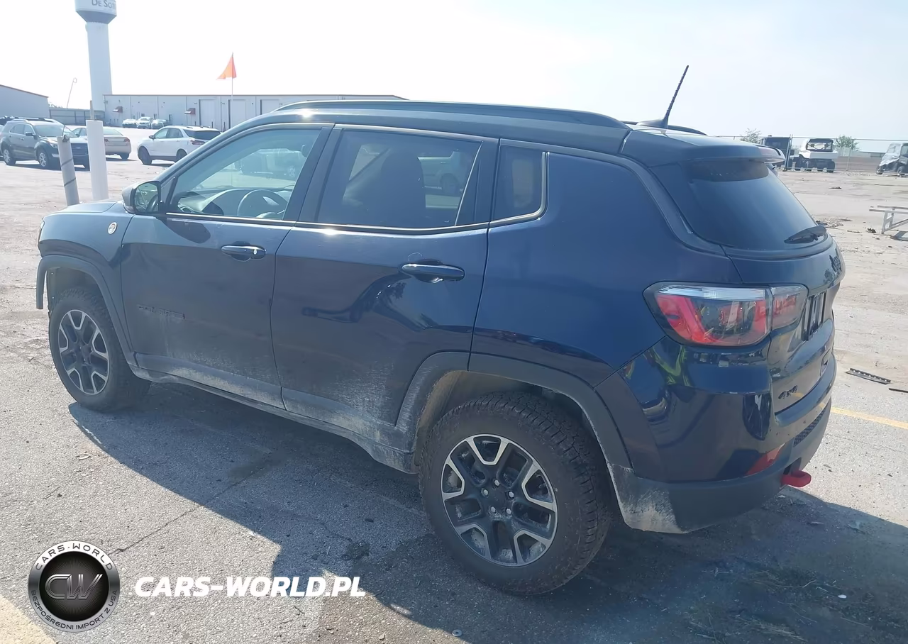 2018 Jeep Compass Trailhawk 4X4 VIN:3C4NJDDB2JT456477 - 3