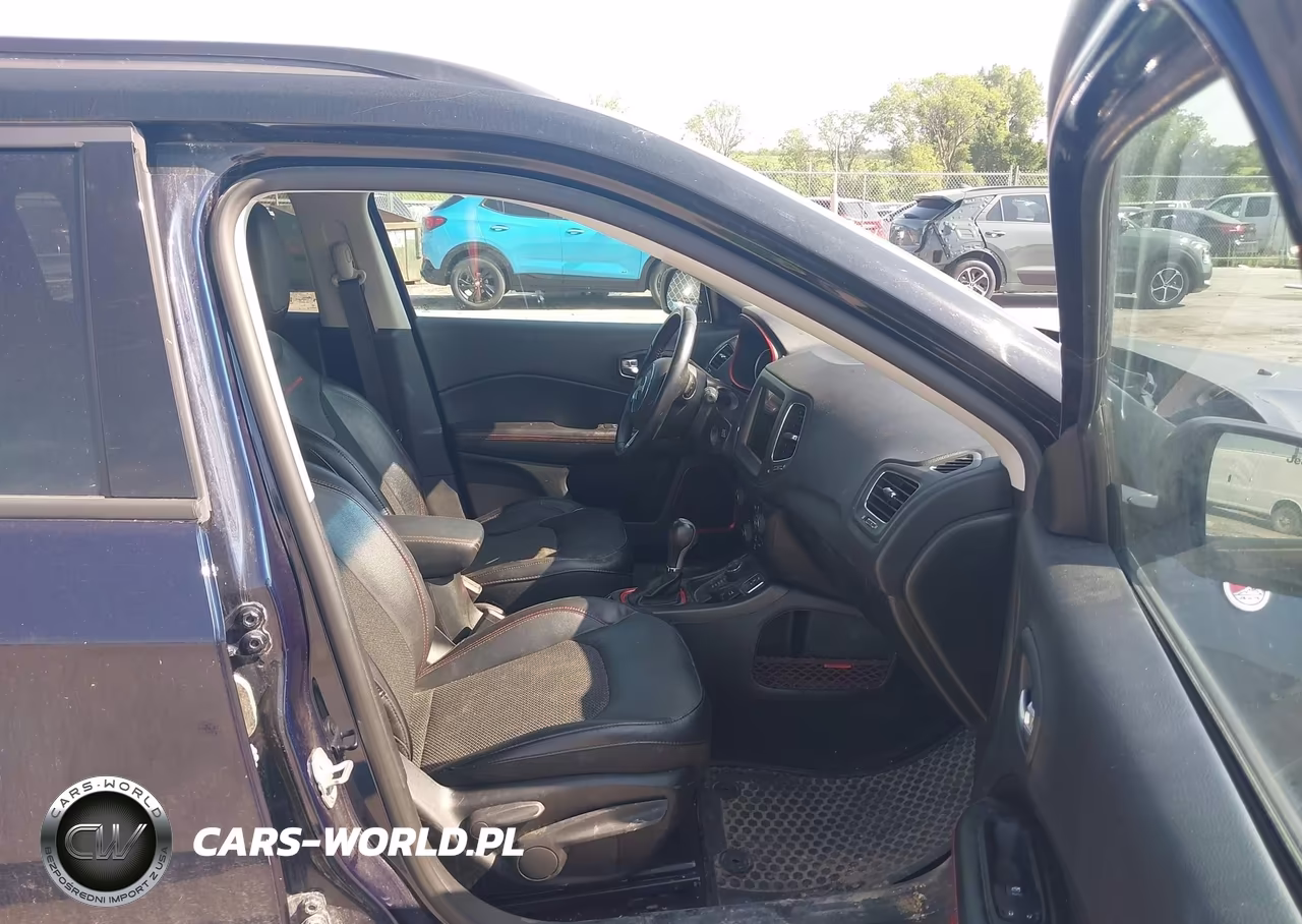 2018 Jeep Compass Trailhawk 4X4 VIN:3C4NJDDB2JT456477 - 5