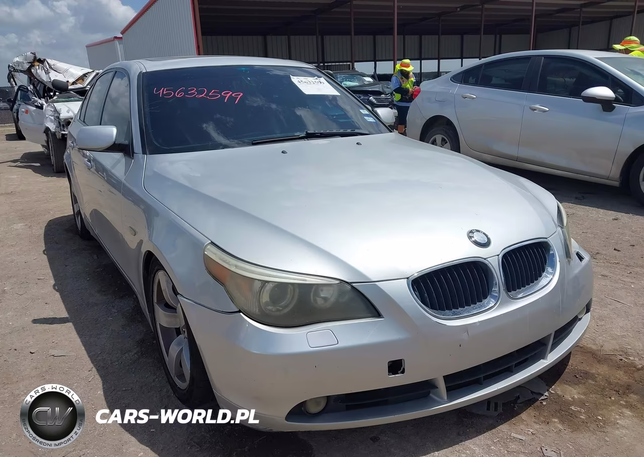 2005 BMW 525I
