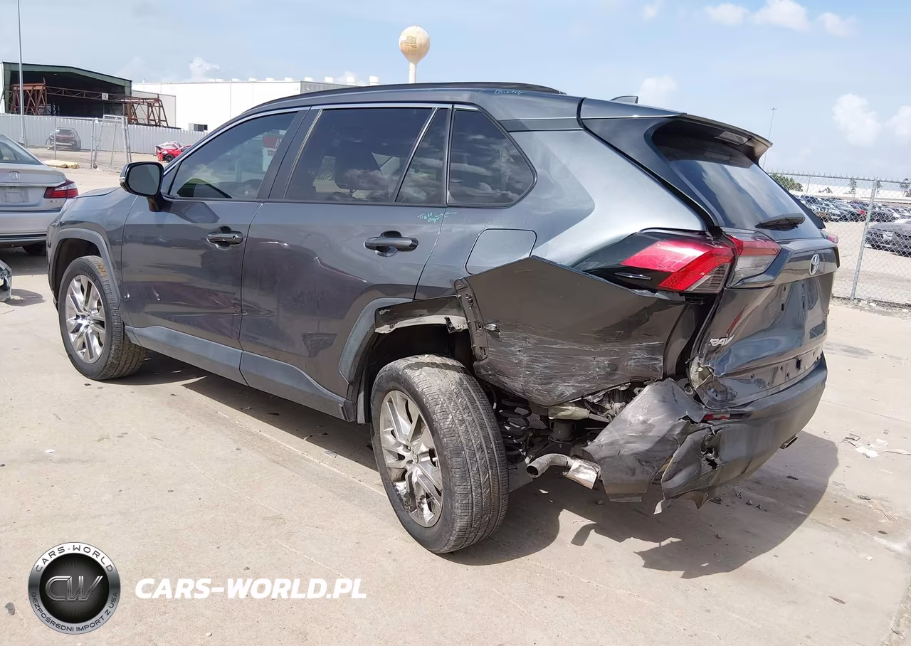 2021 Toyota Rav4 Xle Premium VIN:2T3C1RFV9MC102093 - 3