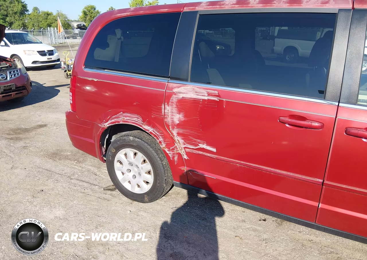 2010 Chrysler Town & Country Lx VIN:2A4RR4DE3AR241725 - 6