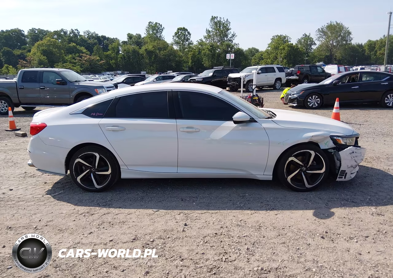 2018 Honda Accord Sport VIN:1HGCV1F36JA069780 - 14