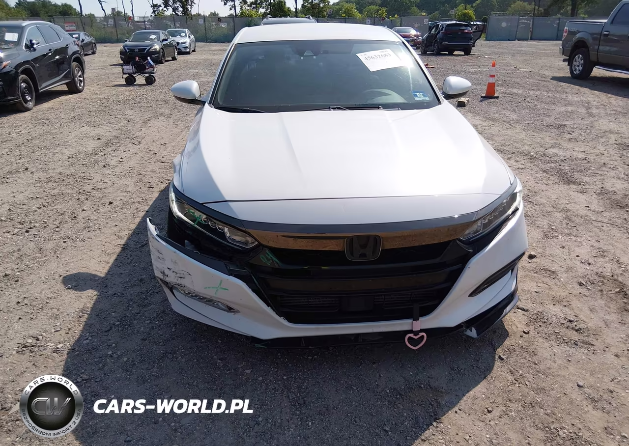 2018 Honda Accord Sport VIN:1HGCV1F36JA069780 - 18