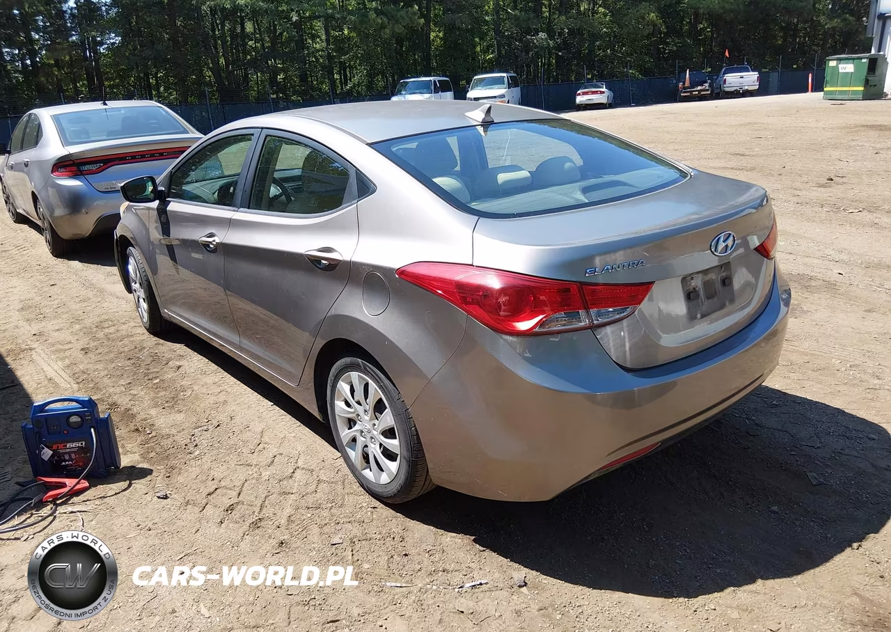 2011 Hyundai Elantra Gls VIN:5NPDH4AE8BH055247 - 3